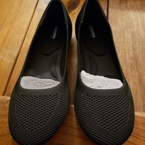 Sonoma black flats size 9